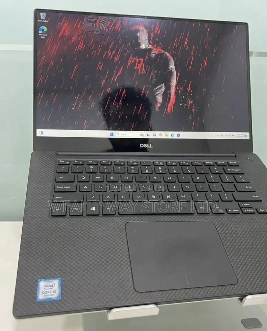 New Laptop Dell XPS 15 9560 16GB Intel Core i7 SSD 512GB
