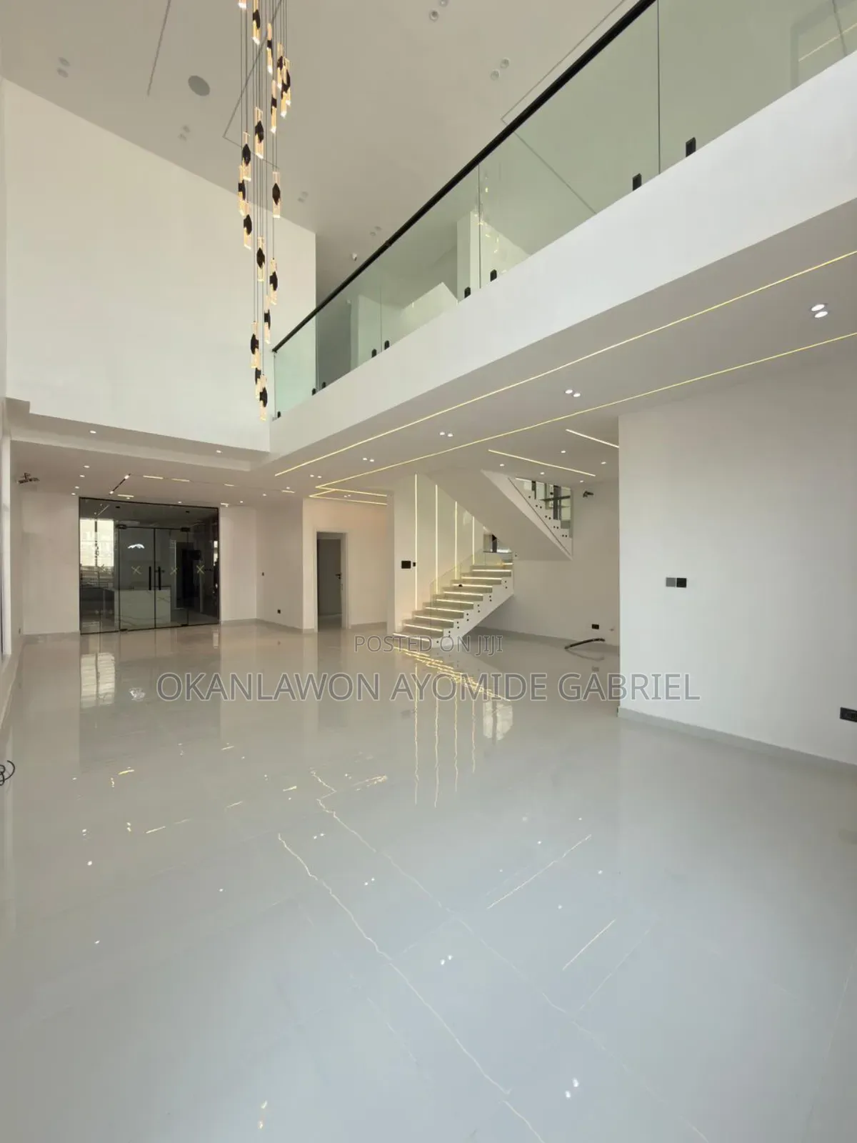 5bdrm Duplex in Ikota for sale