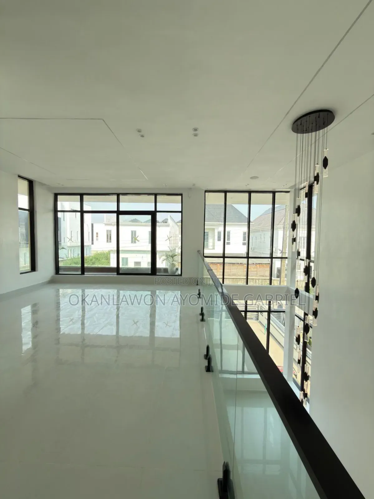 5bdrm Duplex in Ikota for sale