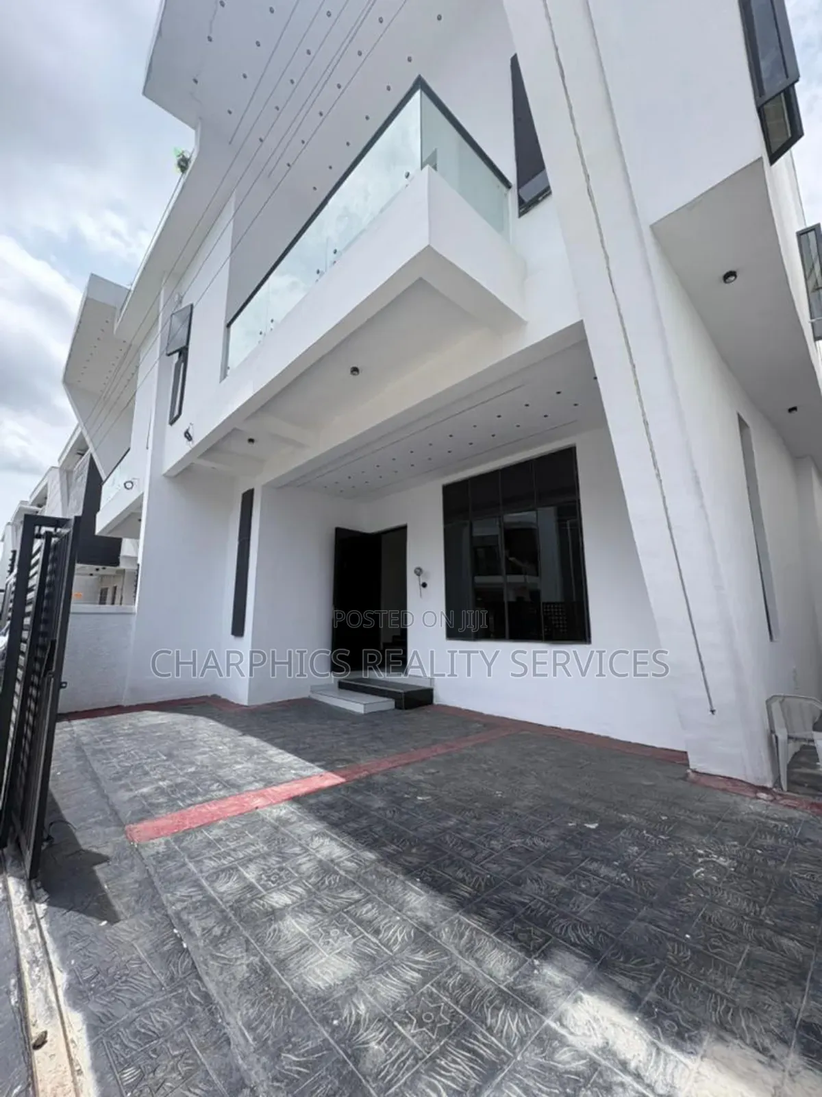 4bdrm Duplex in Off Lekki-Epe Expressway for sale