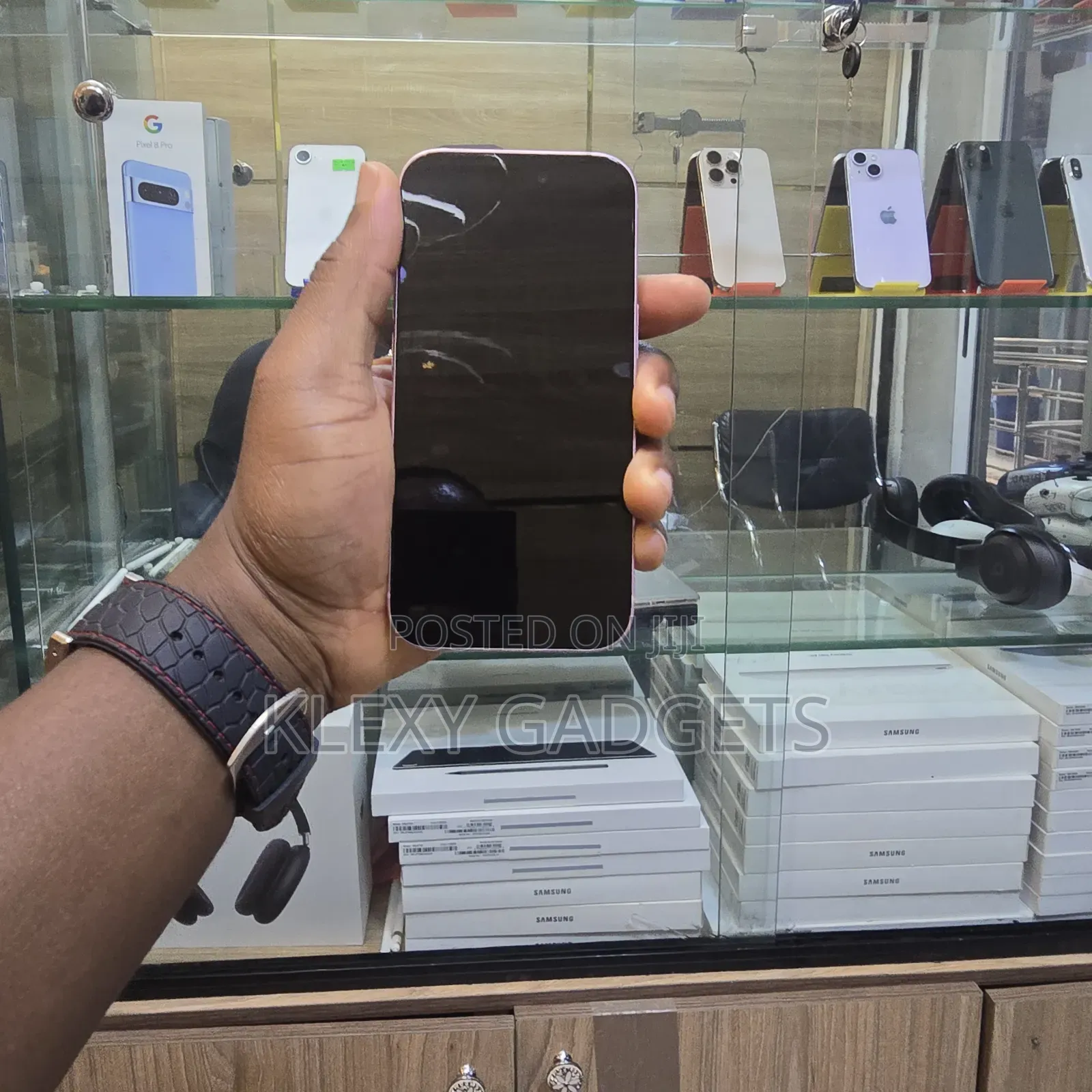 Apple iPhone 15 128 GB Pink