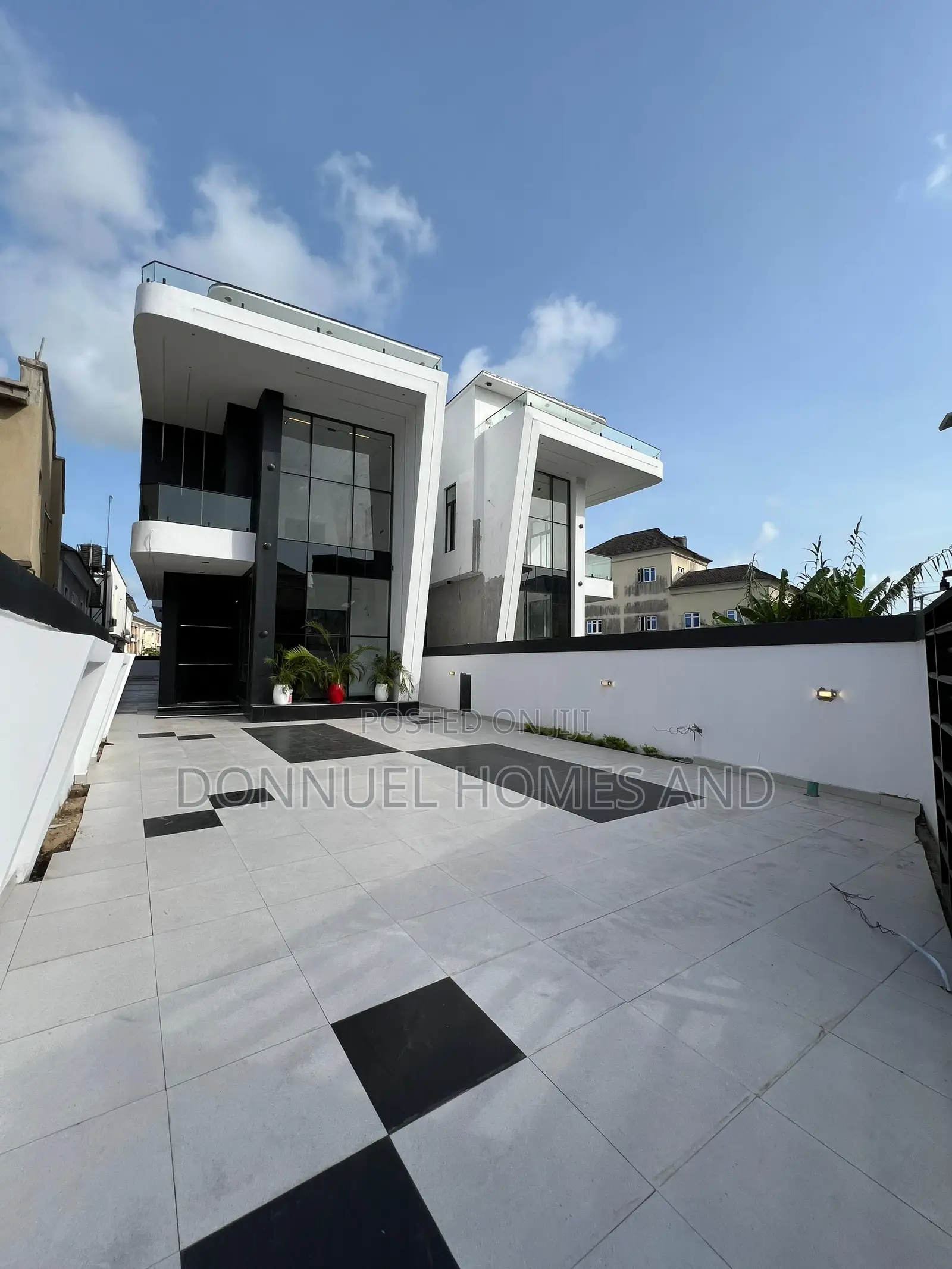 5bdrm Duplex in Ajah for sale