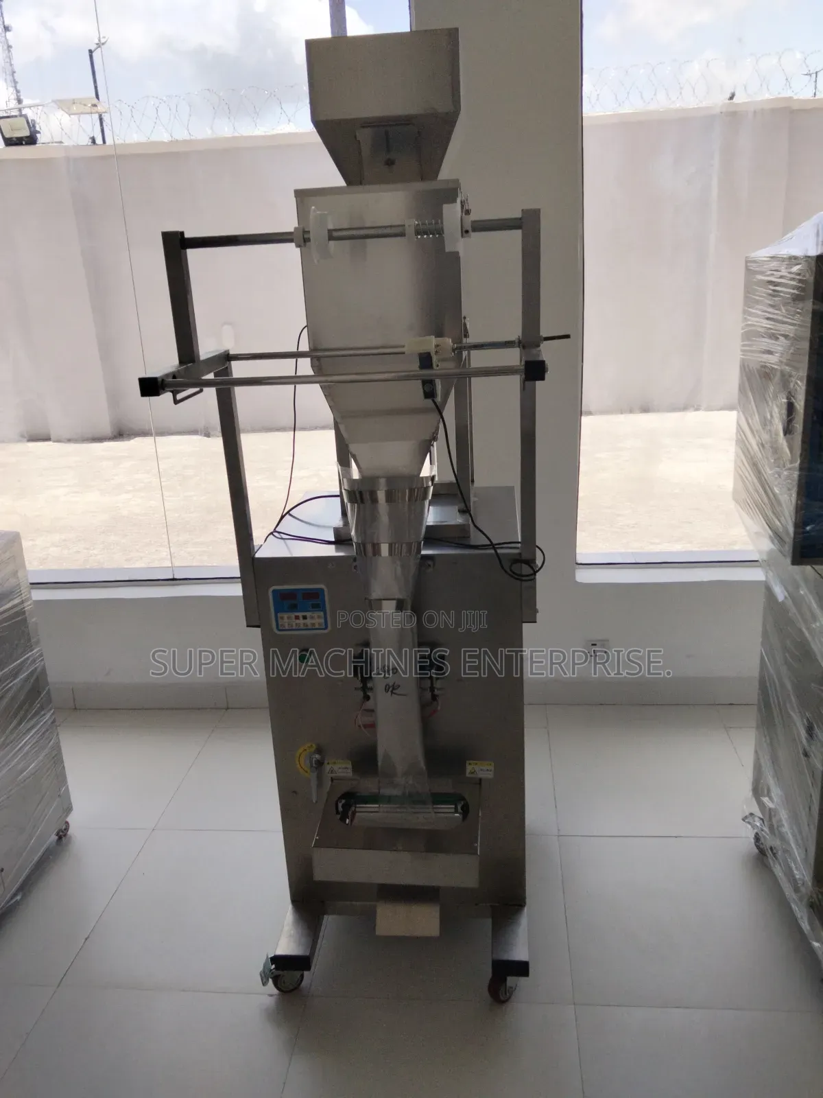 Granule Powder Weighing Filling Packaging Machine FZL 1000