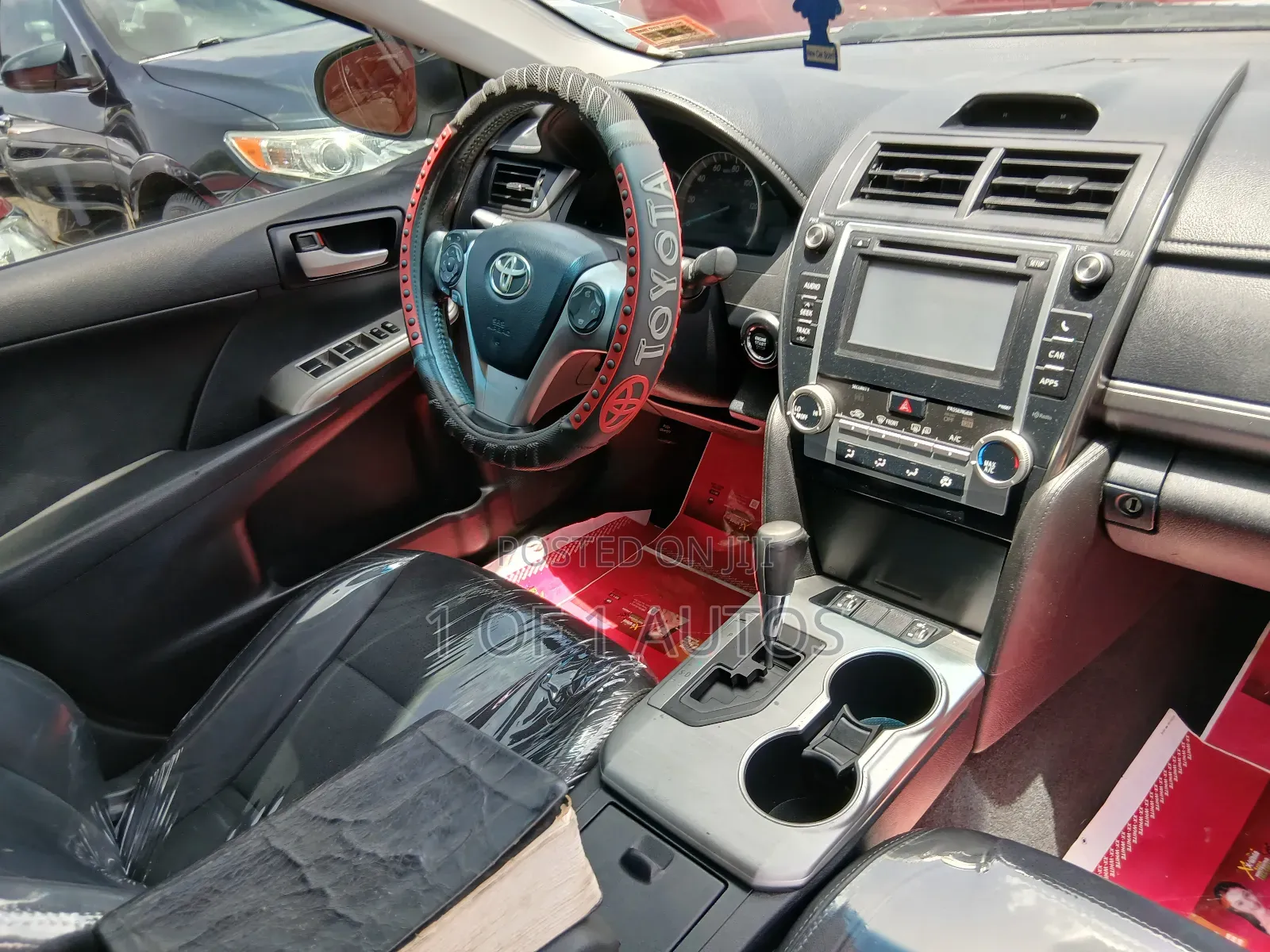 Toyota Camry SE 4dr Sedan (2.5L 4cyl 6A) 2013 Silver