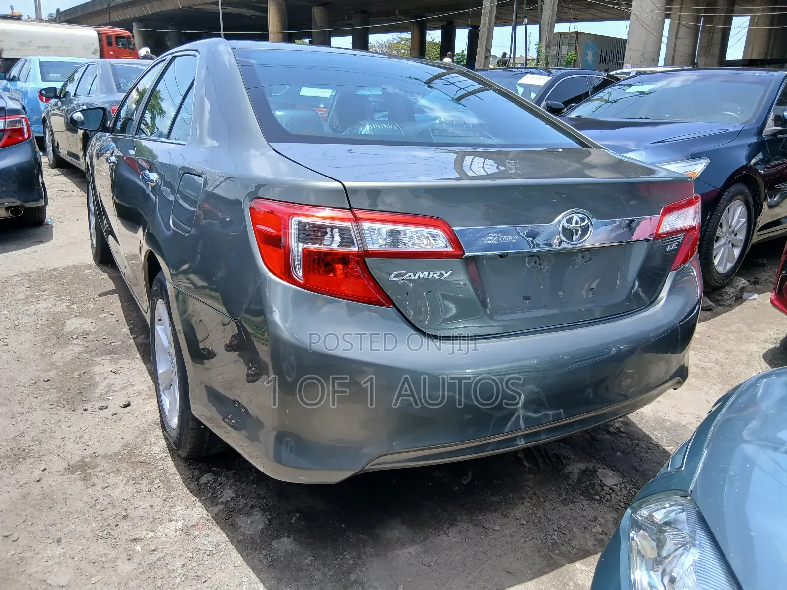 Toyota Camry LE 4dr Sedan w/Prod. End 11/13 (2.5L 4cyl 6A) 2014 Green