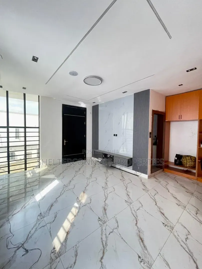 4bdrm Duplex in Ado / Ajah for sale