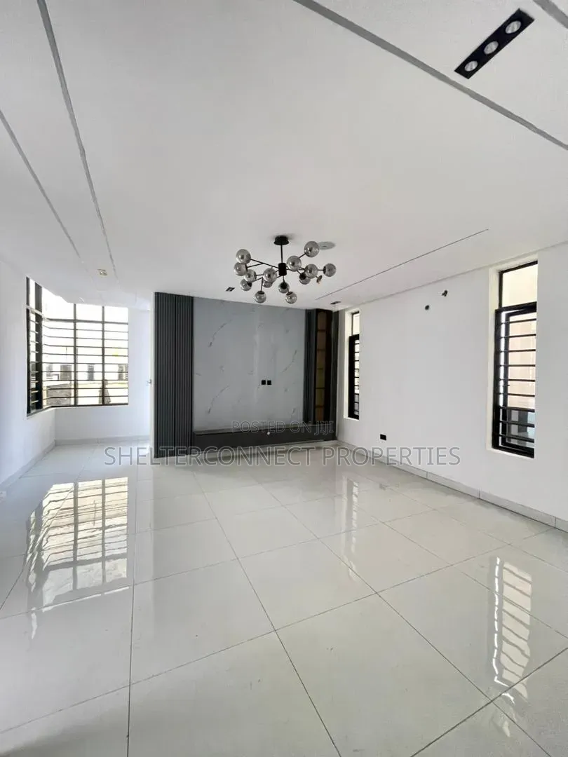 4bdrm Duplex in Ado / Ajah for sale
