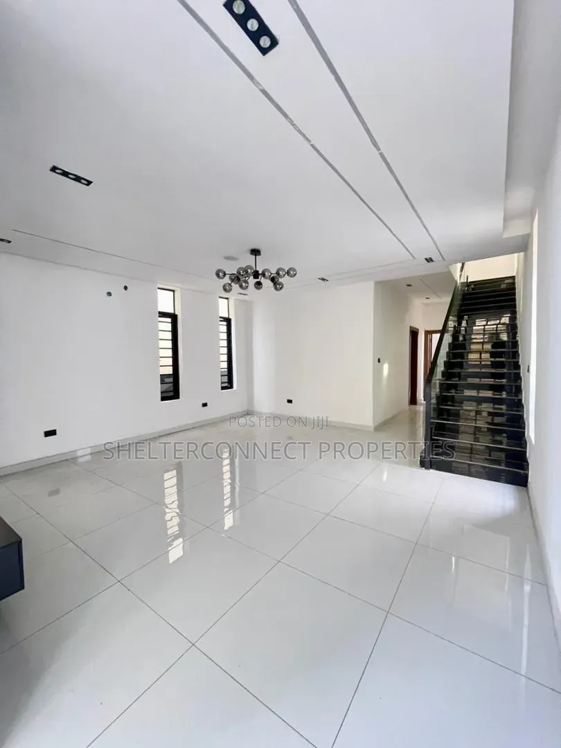4bdrm Duplex in Ado / Ajah for sale
