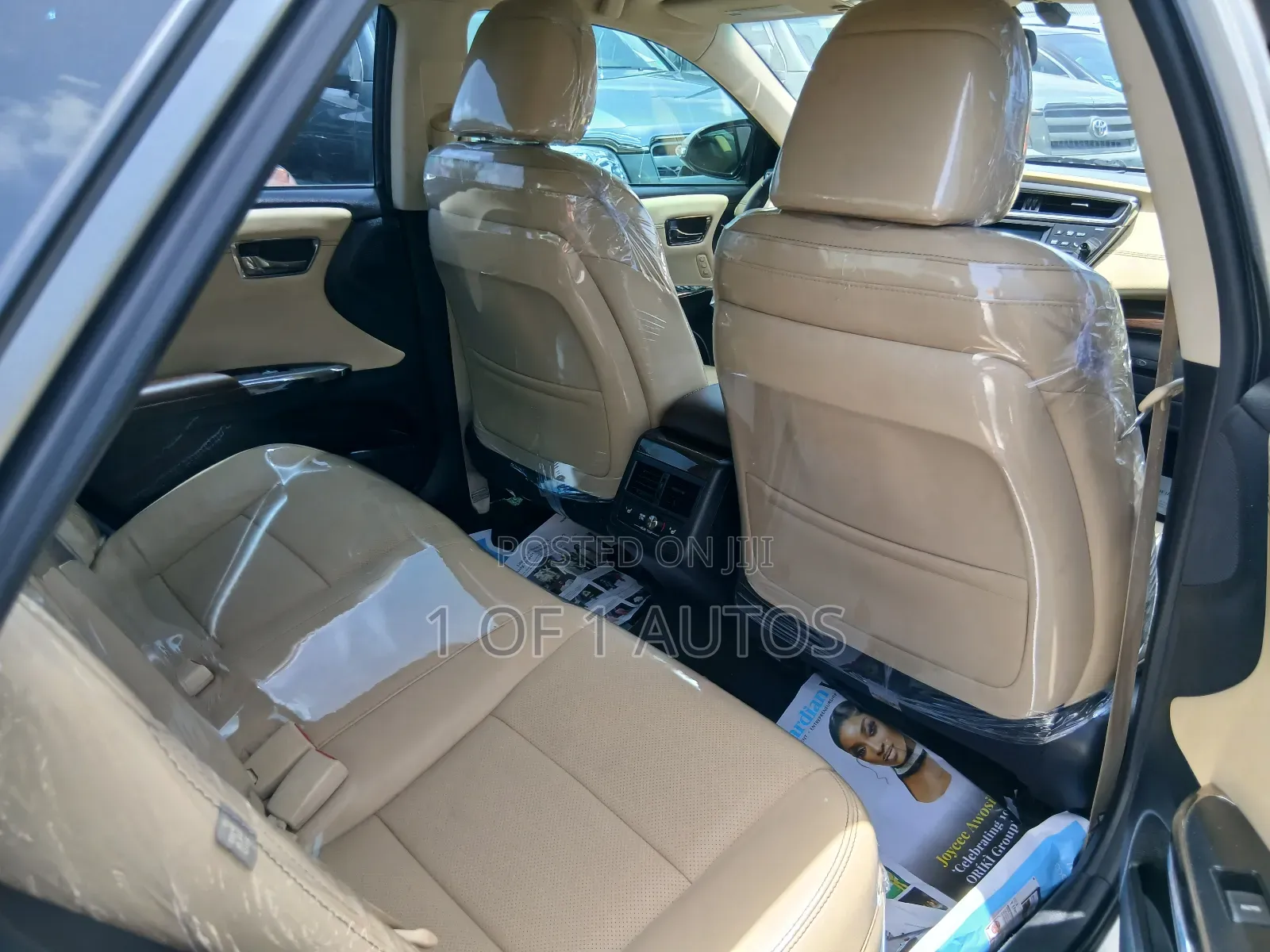 Toyota Avalon Limited 4dr Sedan (3.5L 6cyl 6A) 2014 Gold
