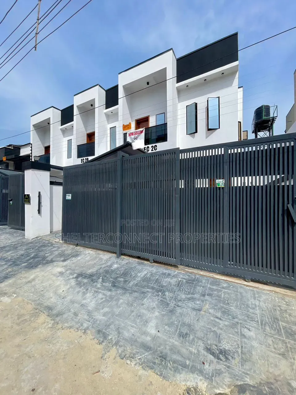 5bdrm Duplex in Ikate for sale