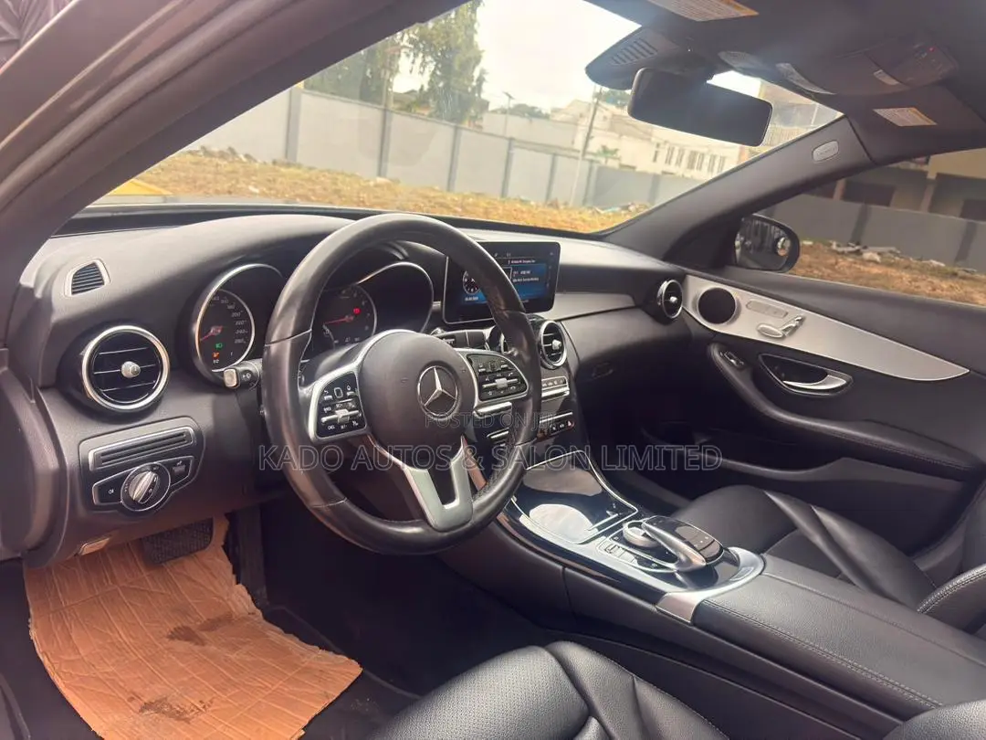 Mercedes-Benz C300 2019 Gray