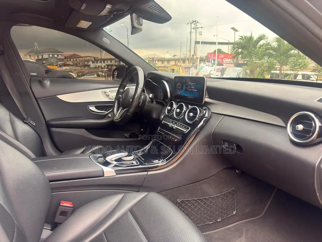 Mercedes-Benz C300 2019 Gray
