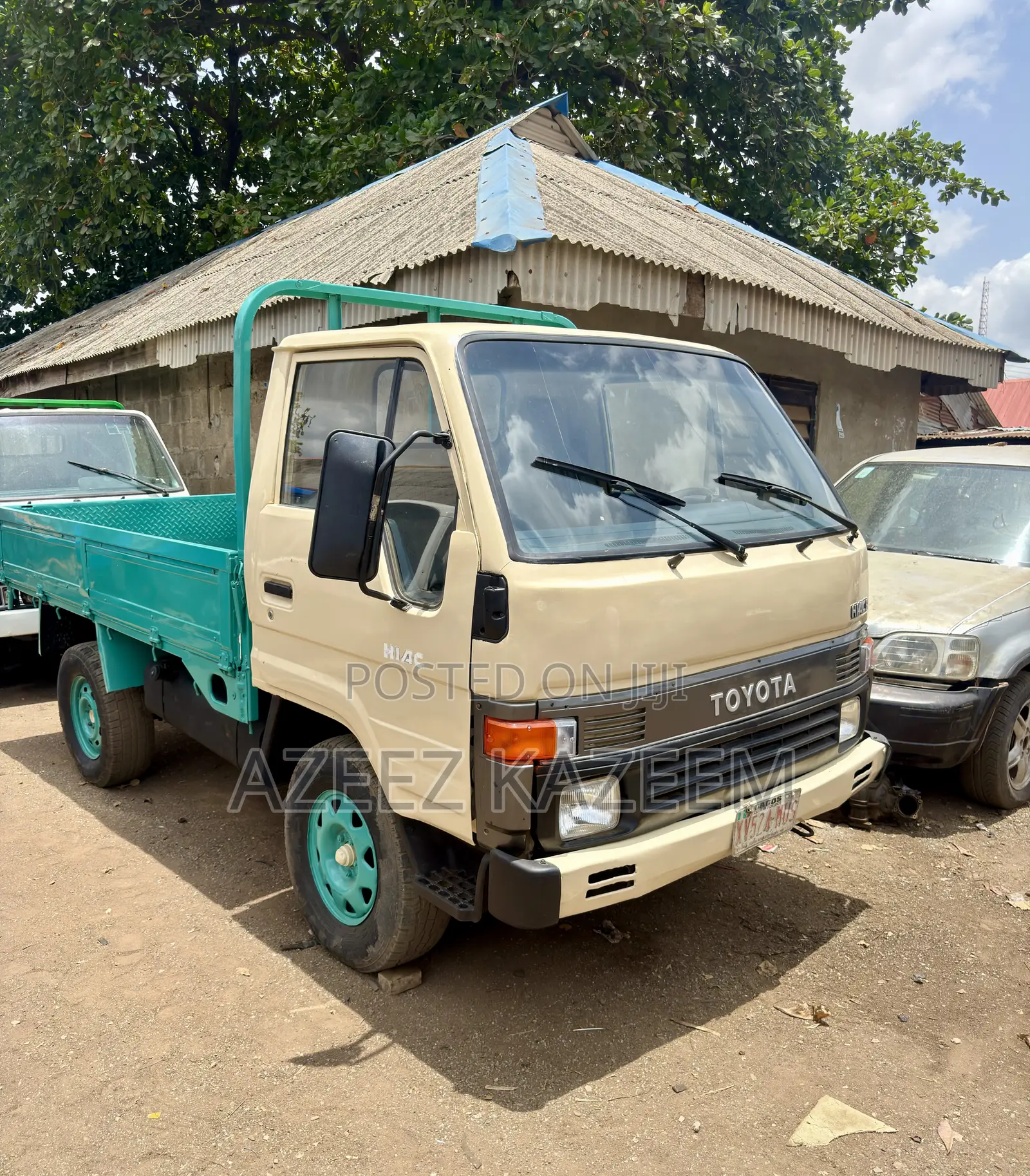 Toyota Dyna 100 Old Model 98