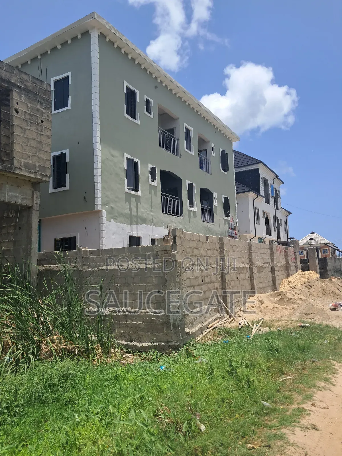 Mini Flat in Abuleado for rent