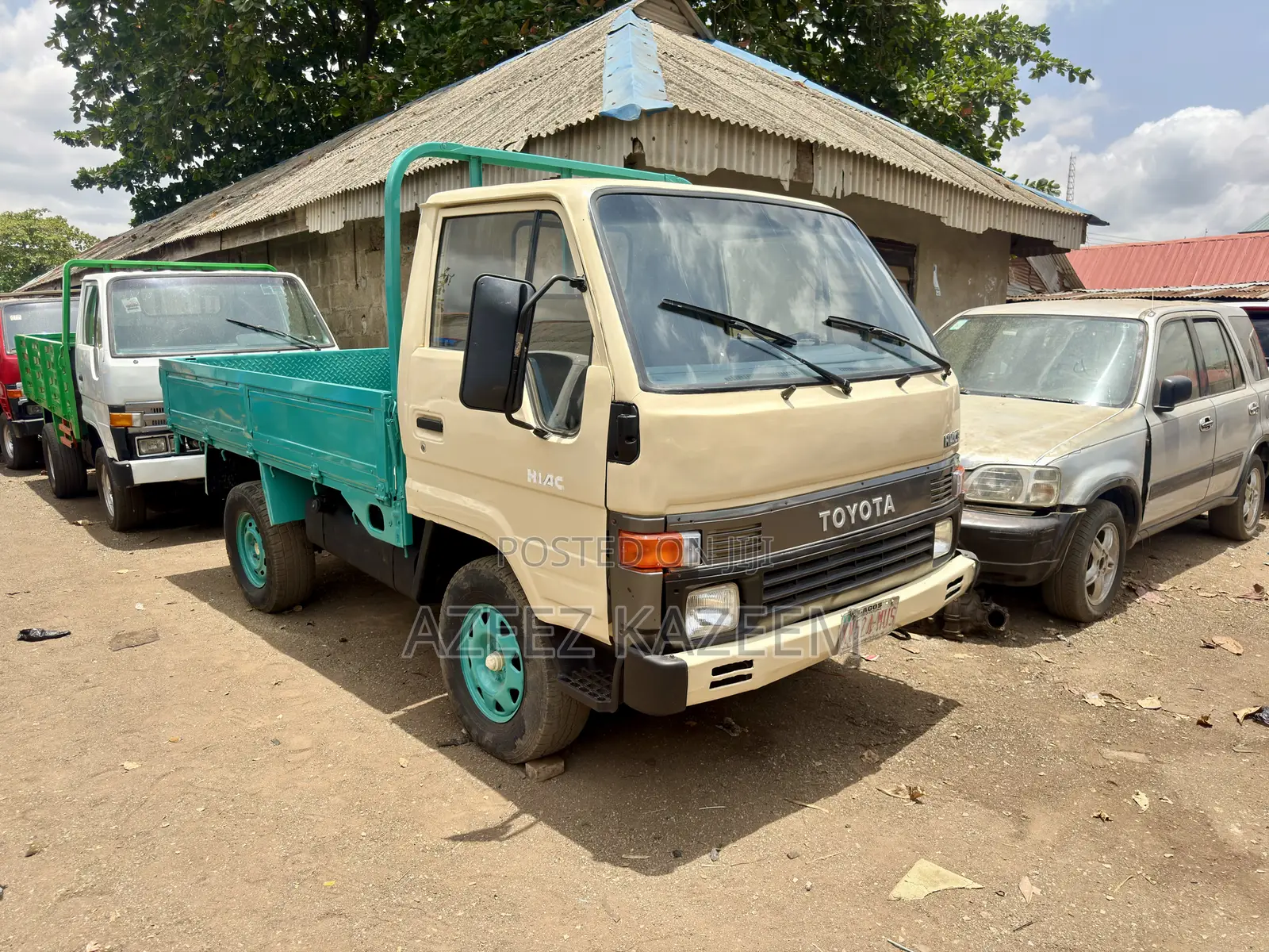 Toyota Dyna 100 Old Model 98