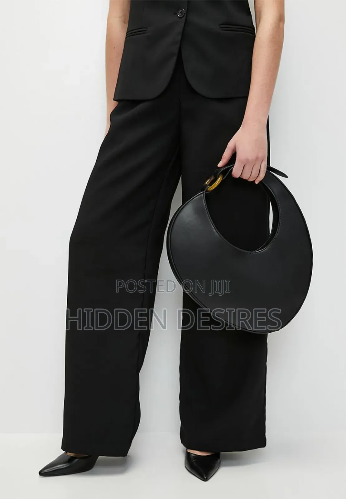 Tessa Cresent Shaped Handbag - Black