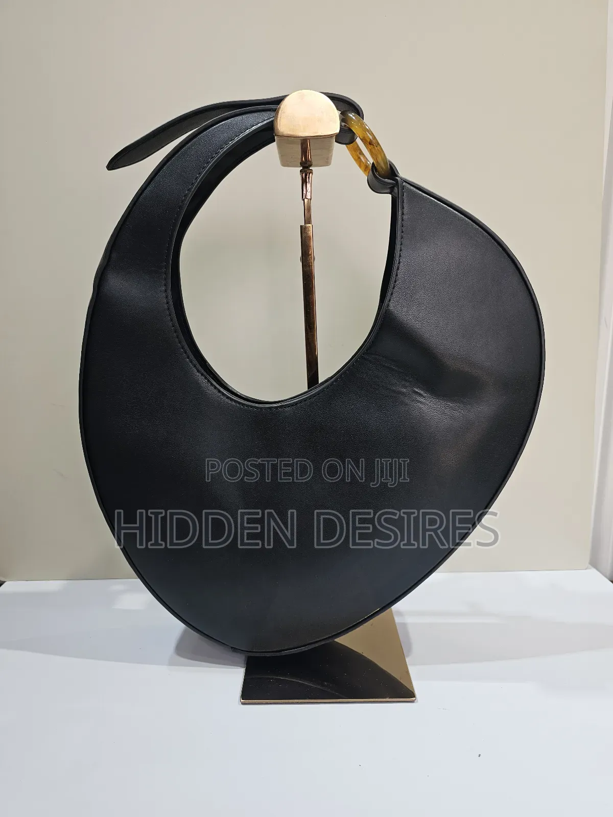 Tessa Cresent Shaped Handbag - Black