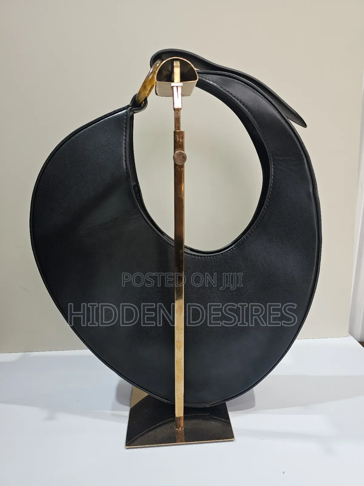 Tessa Cresent Shaped Handbag - Black