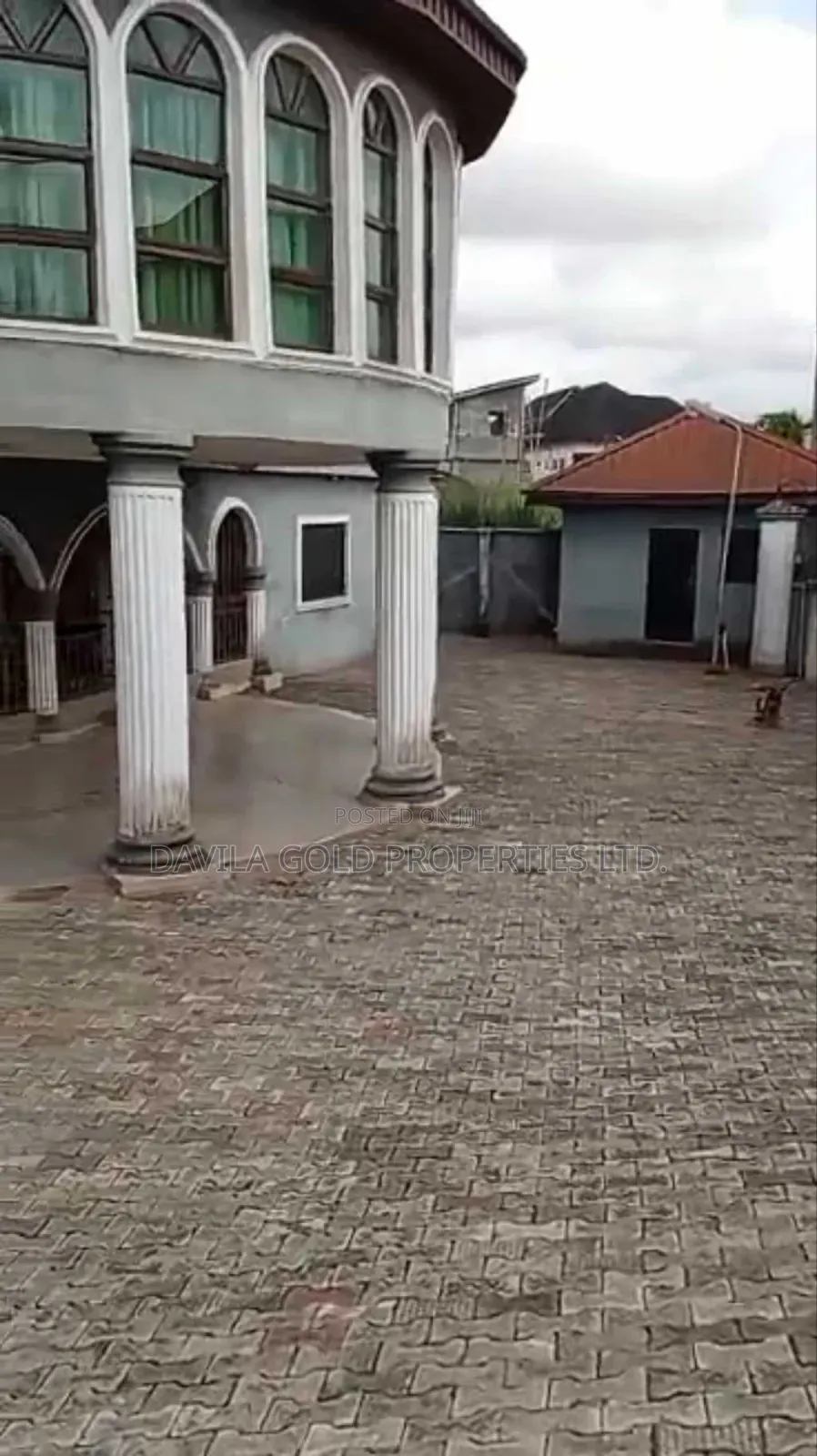 6bdrm Duplex in Benin City for sale