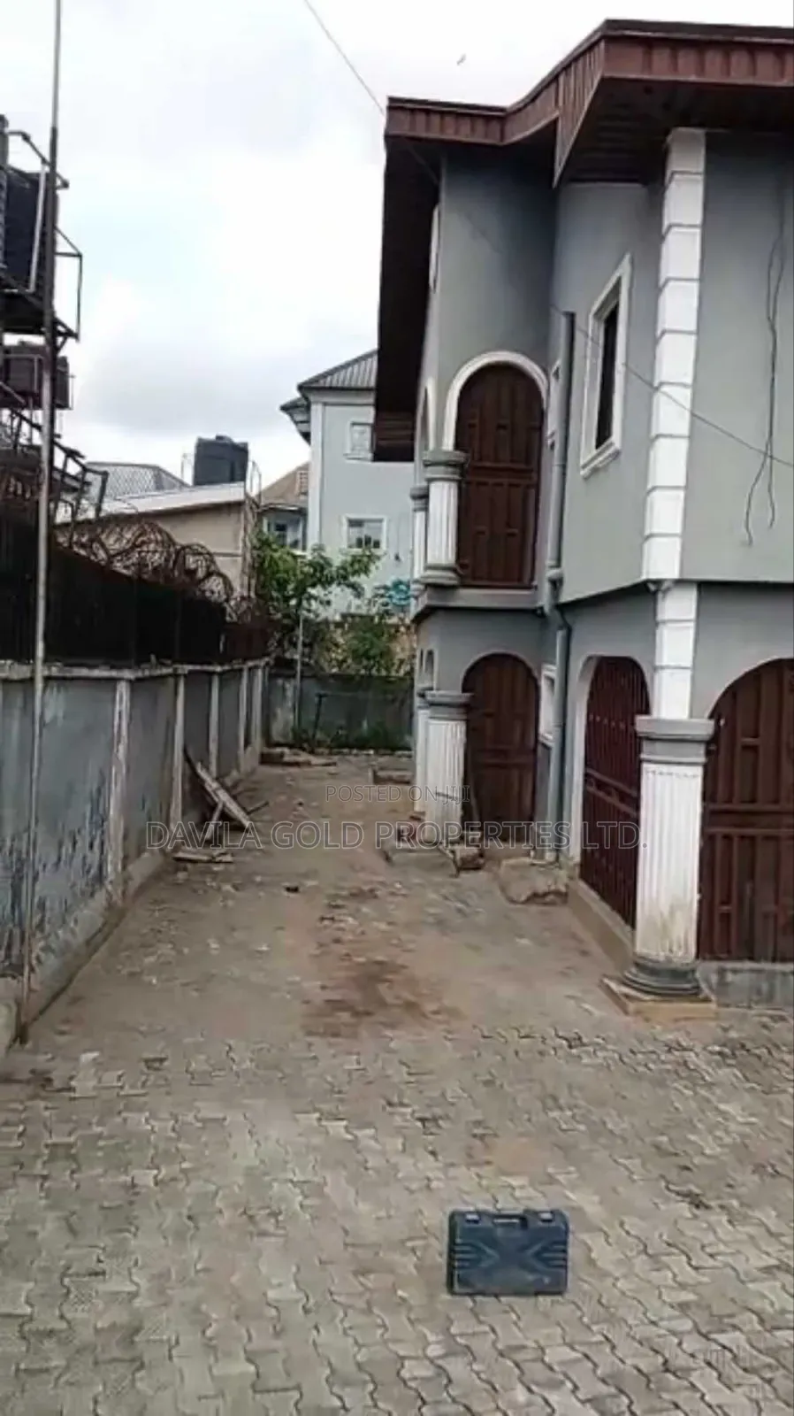 6bdrm Duplex in Benin City for sale