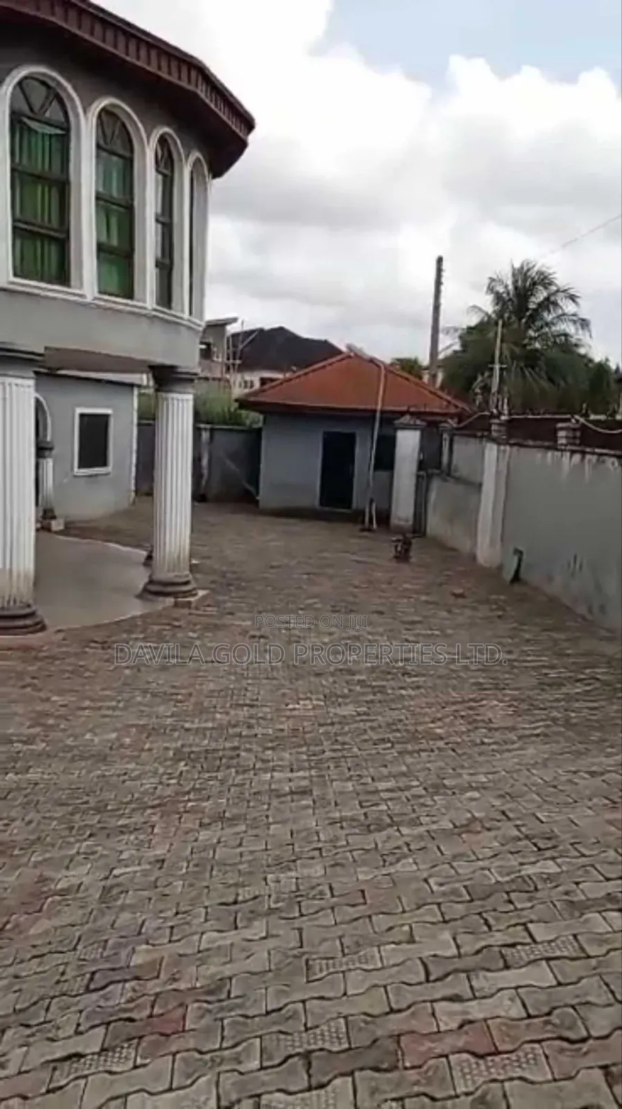 6bdrm Duplex in Benin City for sale