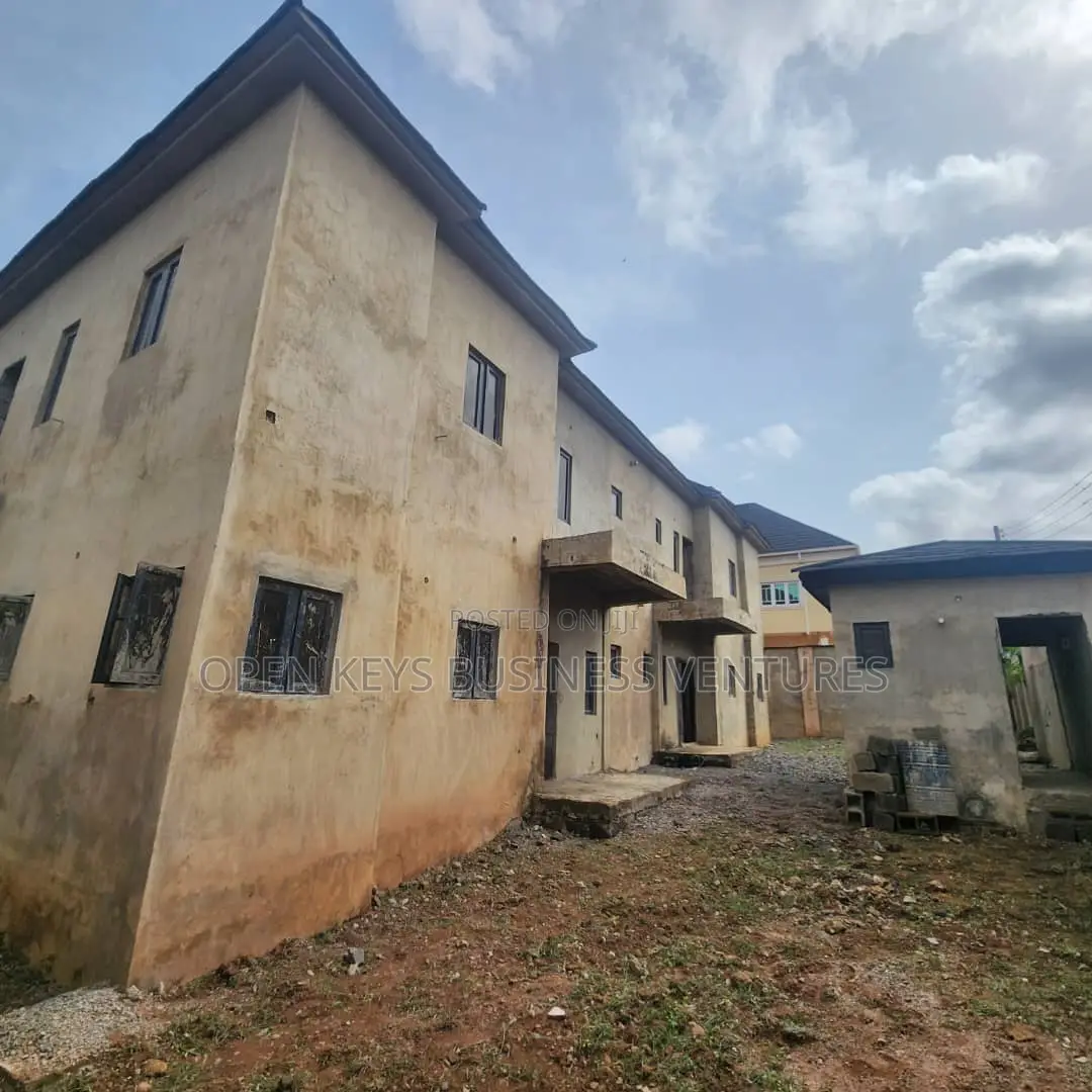 4bdrm Duplex in Oluyole for sale