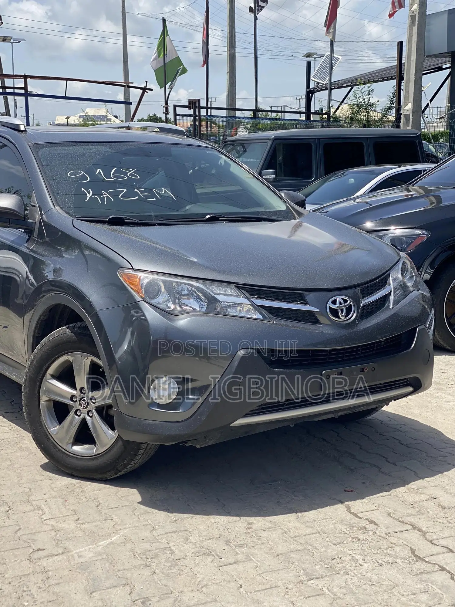 Toyota RAV4 XLE AWD (2.5L 4cyl 6A) 2016 Gray