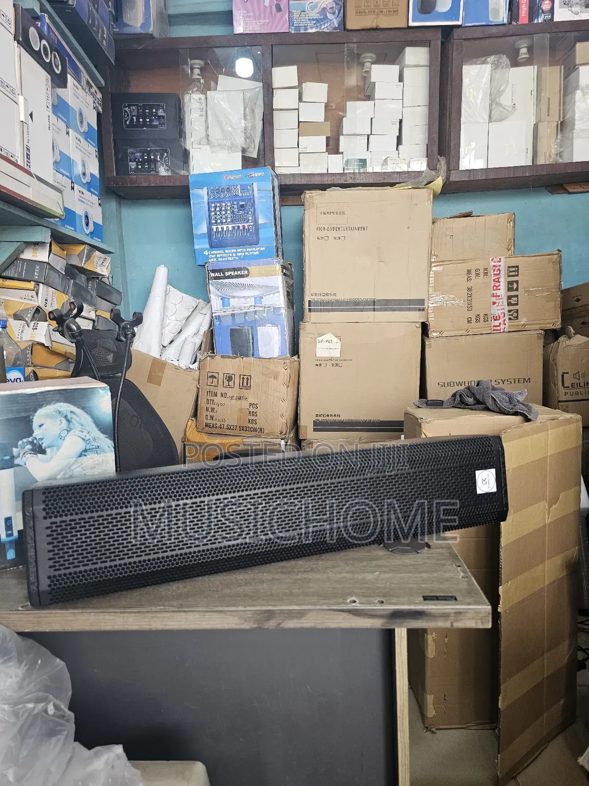 Professional Column Speaker for Powerful Sound Output With Wall Hanger