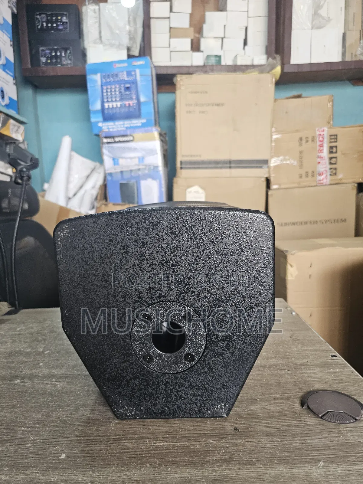 Professional 8" Portable and Powerful Speakers for Restaurant / Bar .