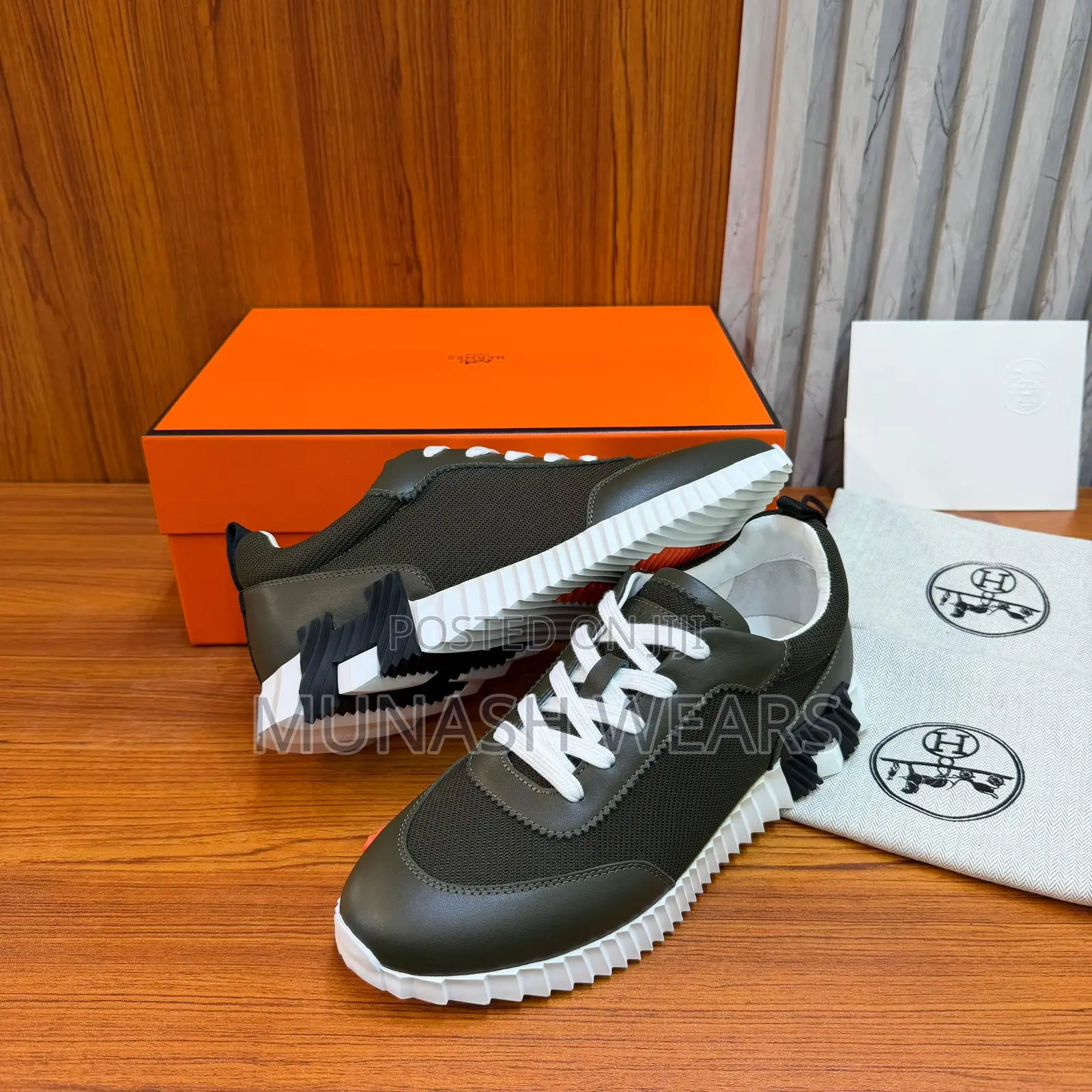Hermes Sneakers 40-46 Available in Black and Ash