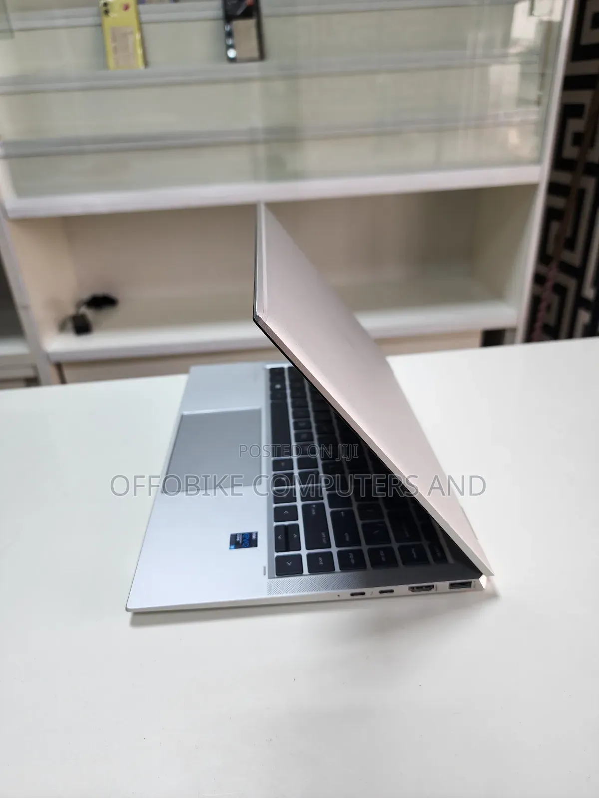 Laptop HP EliteBook 1040 G8 16GB Intel Core i7 SSD 512GB