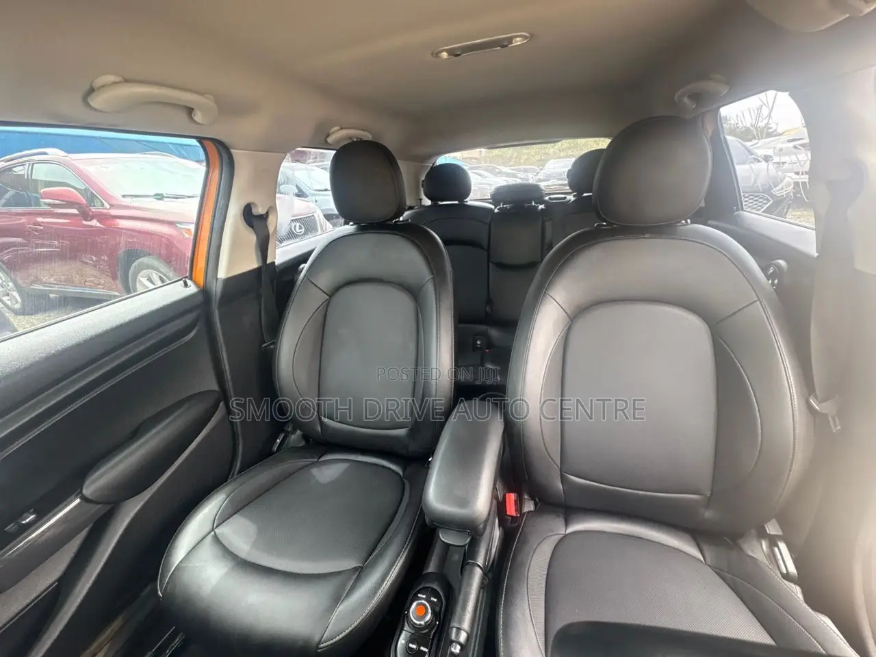 Mini Cooper 2017 Orange