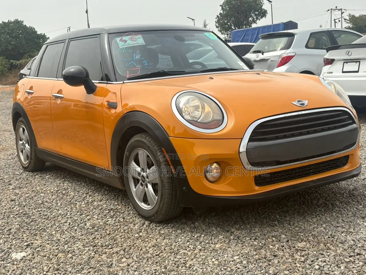 Mini Cooper 2017 Orange