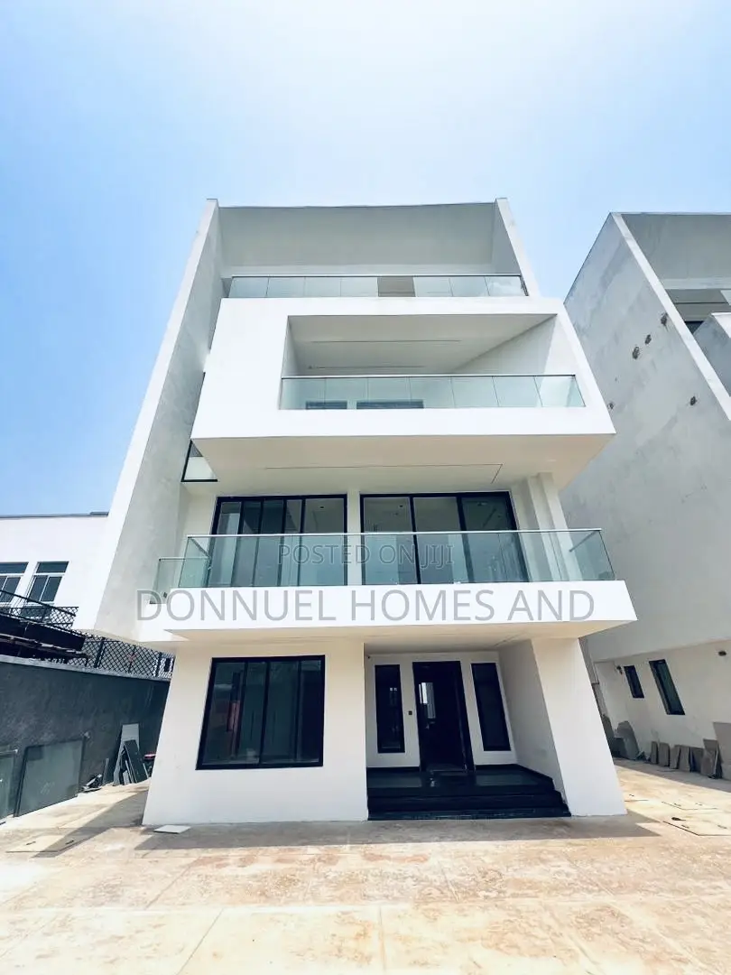 6bdrm Duplex in Banana Island for sale