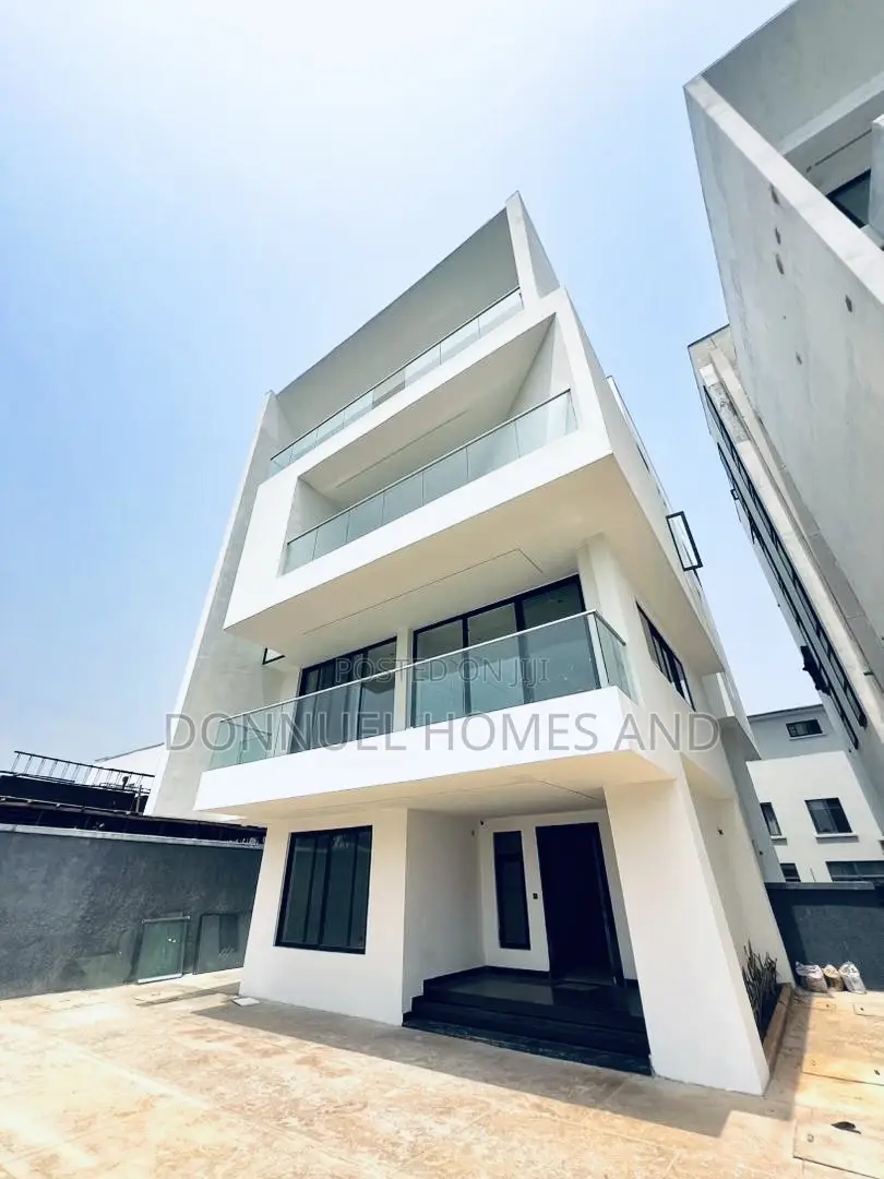 6bdrm Duplex in Banana Island for sale
