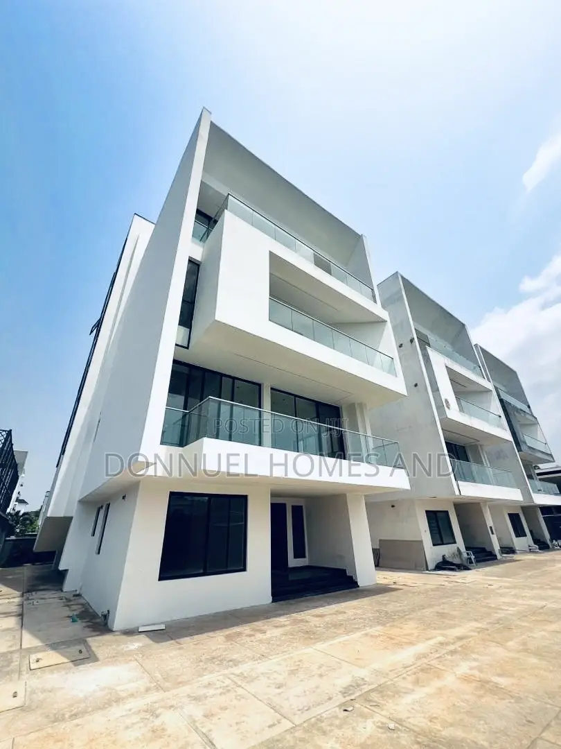 6bdrm Duplex in Banana Island for sale