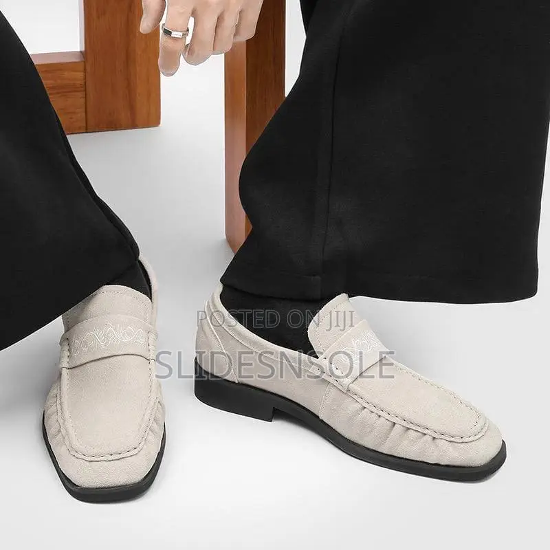 Japanese Embroidery Logo Plaque Suede Loafers