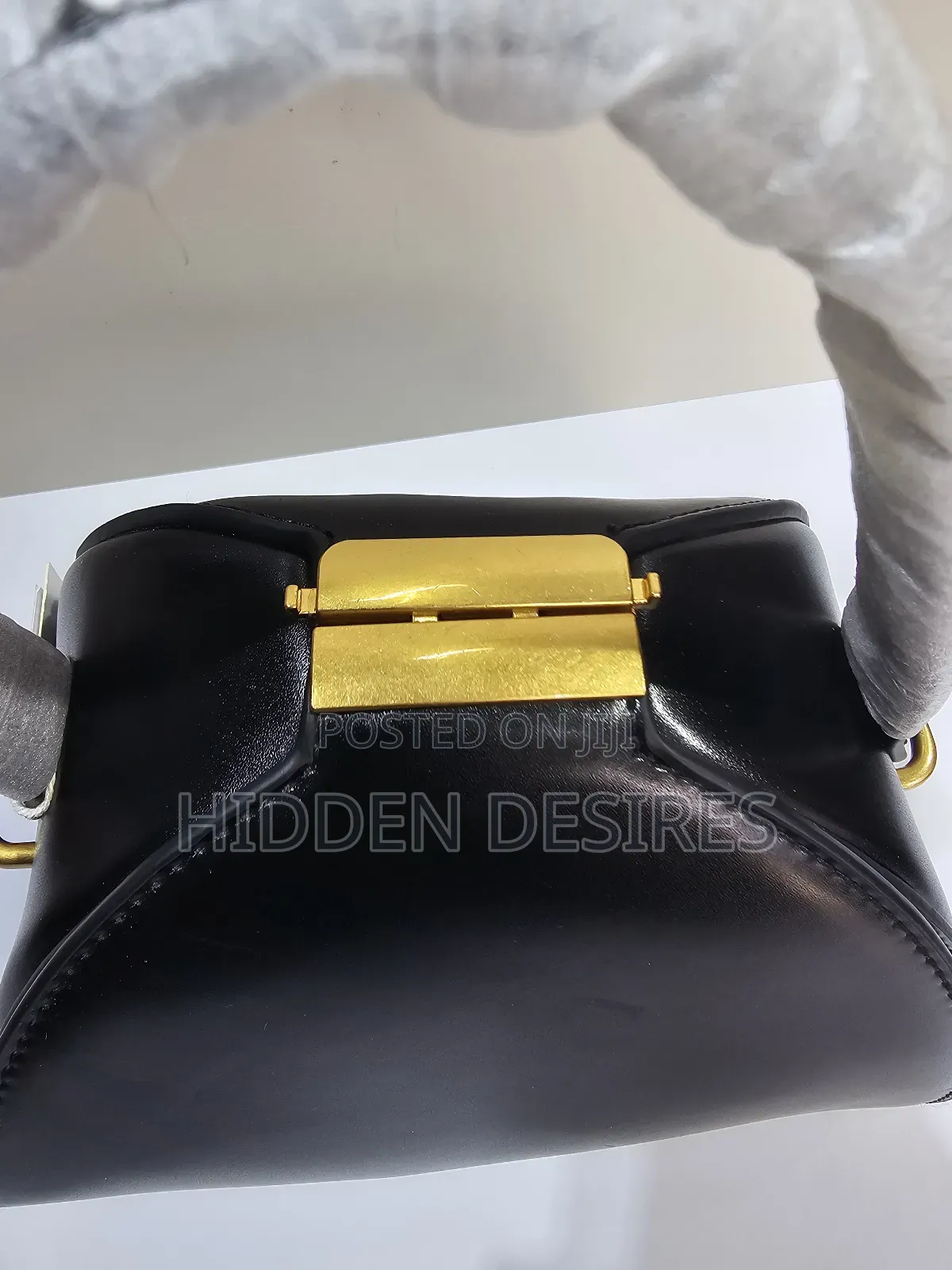 Madam Pandora Bag- Black