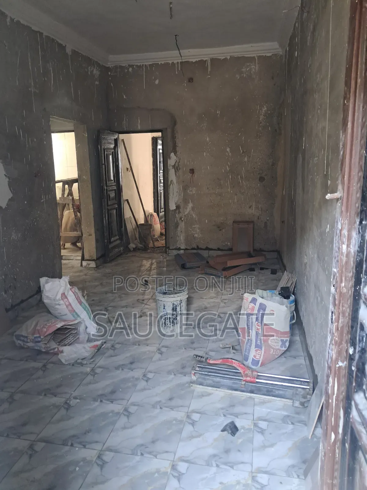Mini Flat in Abuleado for rent
