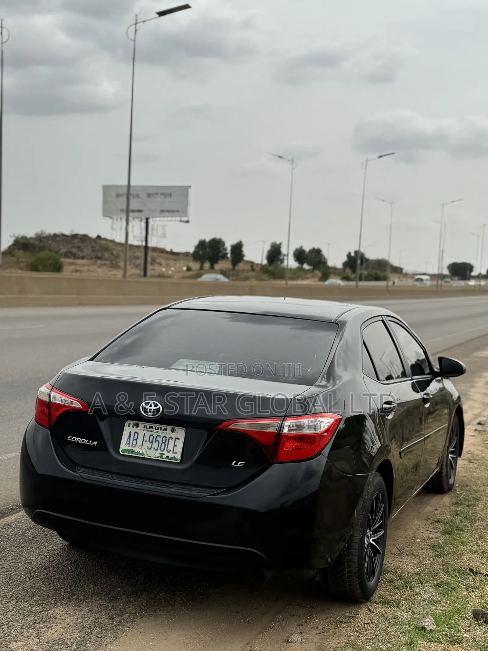 Toyota Corolla LE 4dr Sedan (1.8L 4cyl CVT) 2014 Black