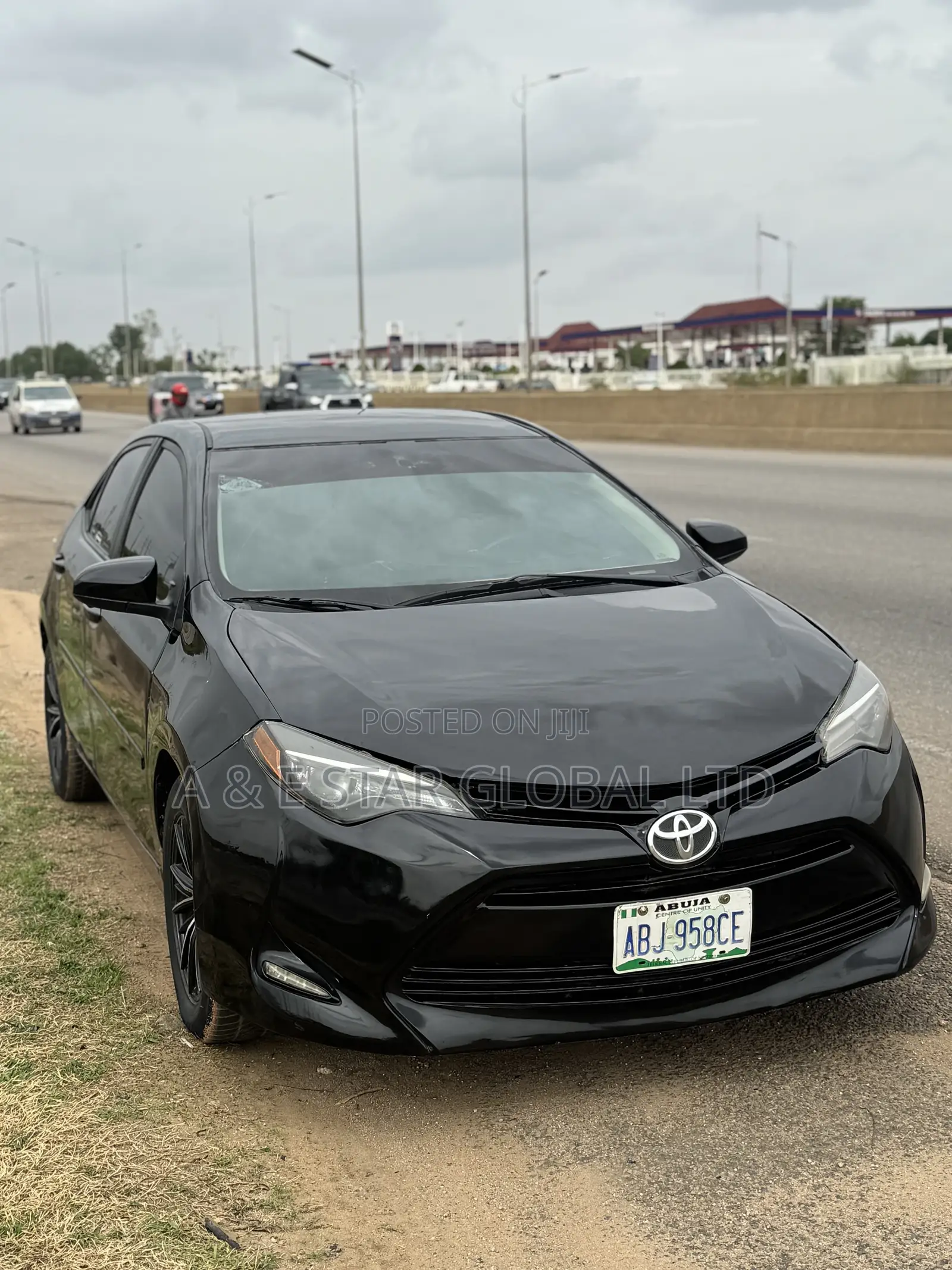 Toyota Corolla LE 4dr Sedan (1.8L 4cyl CVT) 2014 Black