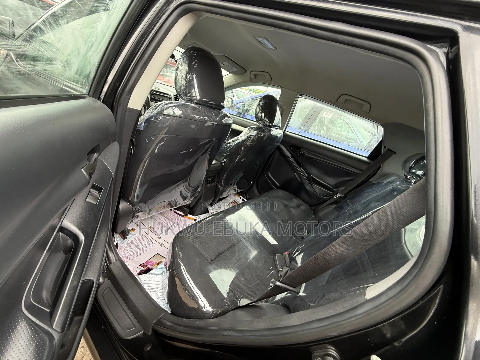 Toyota Matrix S Hatchback AWD (2.4L 4cyl 4A) 2013 Black