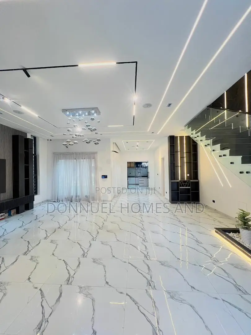 5bdrm Duplex in Ajah for sale