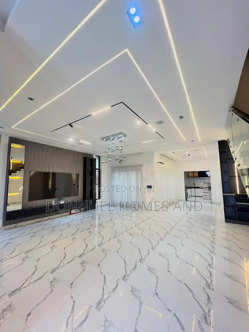 5bdrm Duplex in Ajah for sale