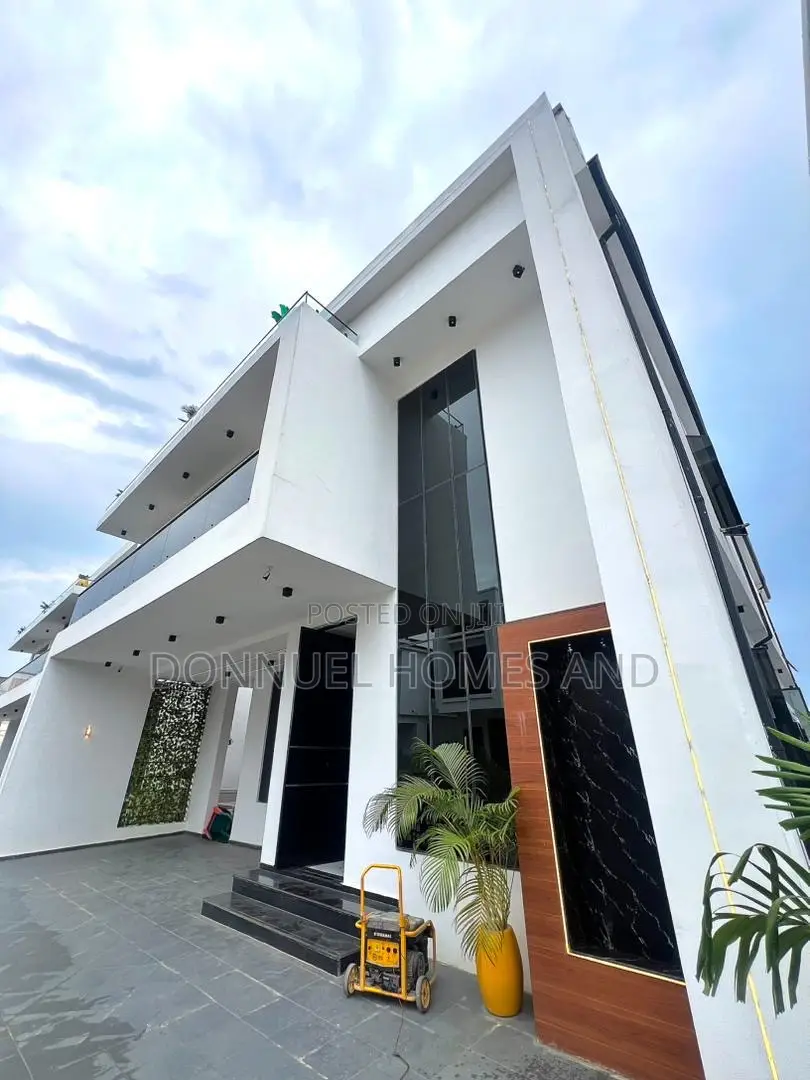5bdrm Duplex in Ajah for sale
