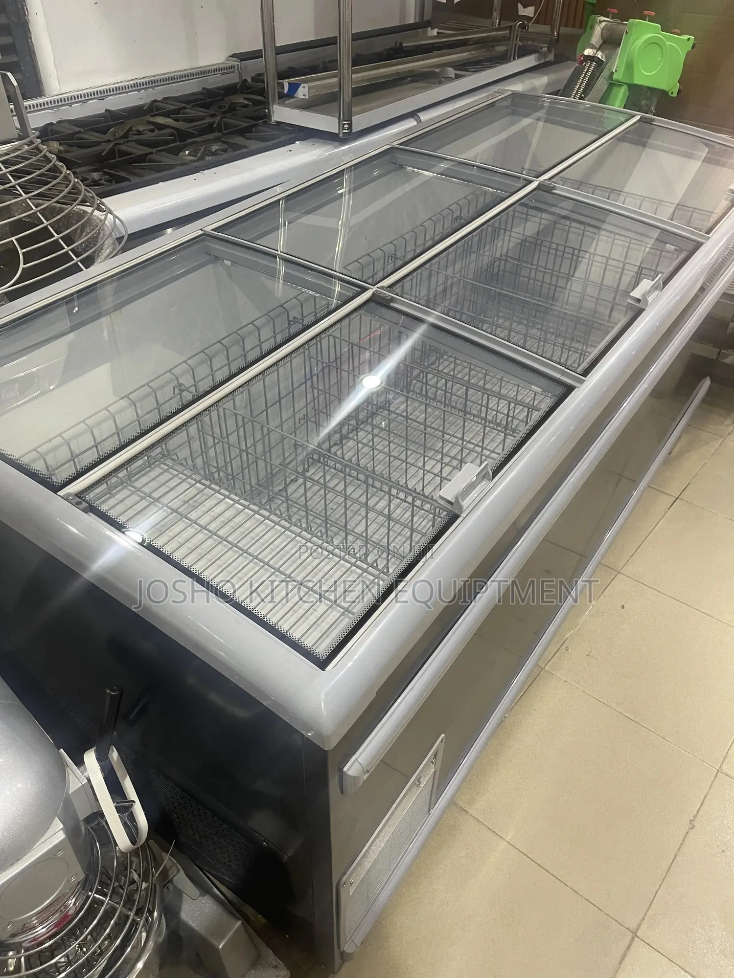 Island Display Freezer