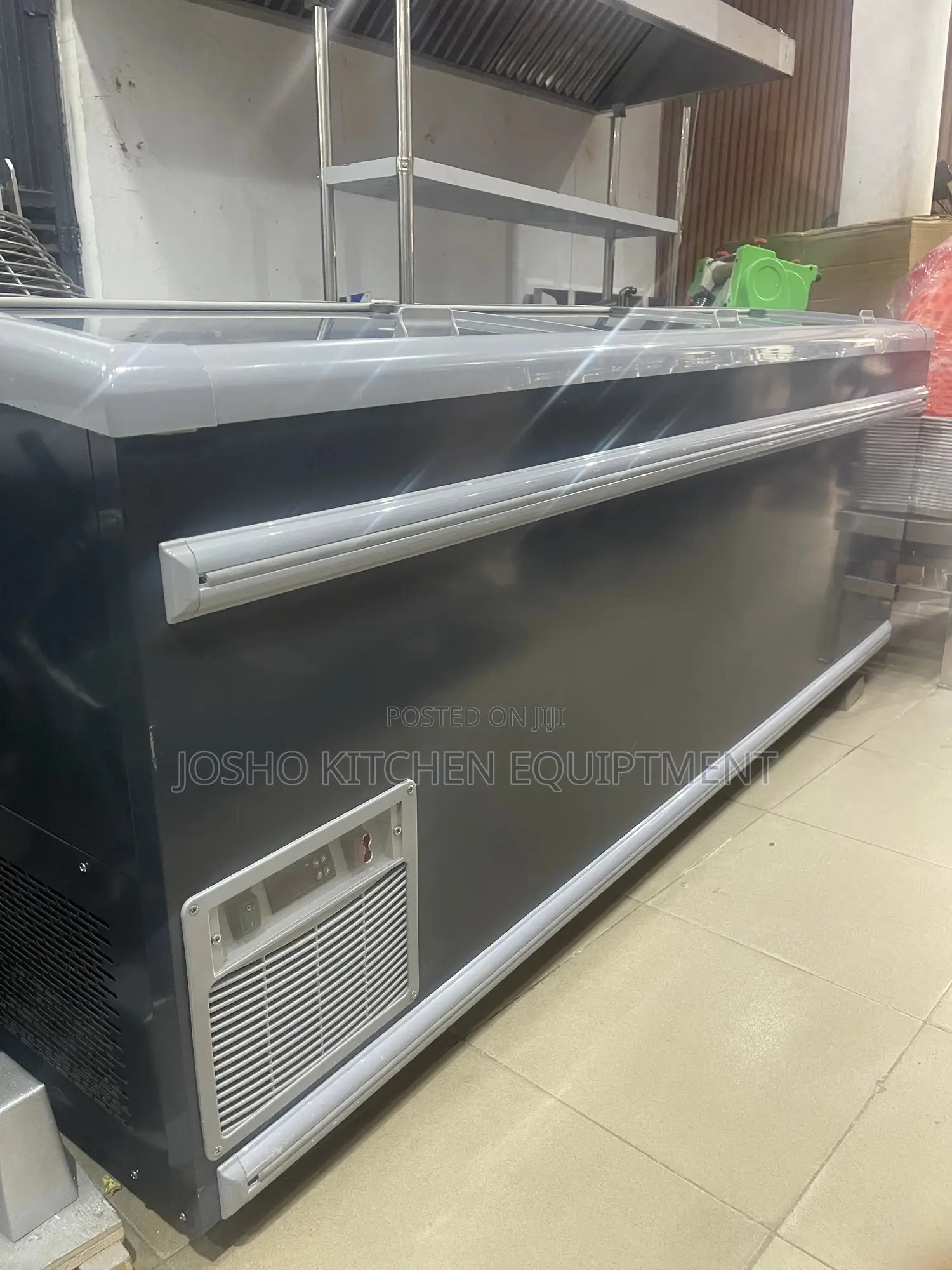 Island Display Freezer