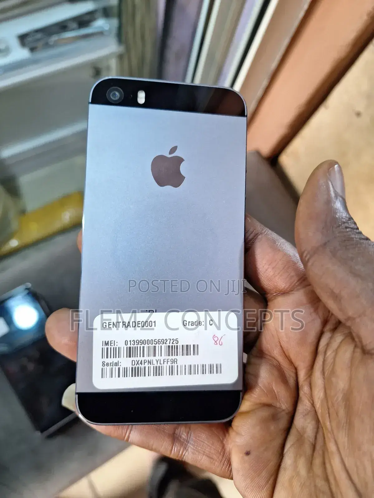 Apple iPhone 5s 16 GB Gray