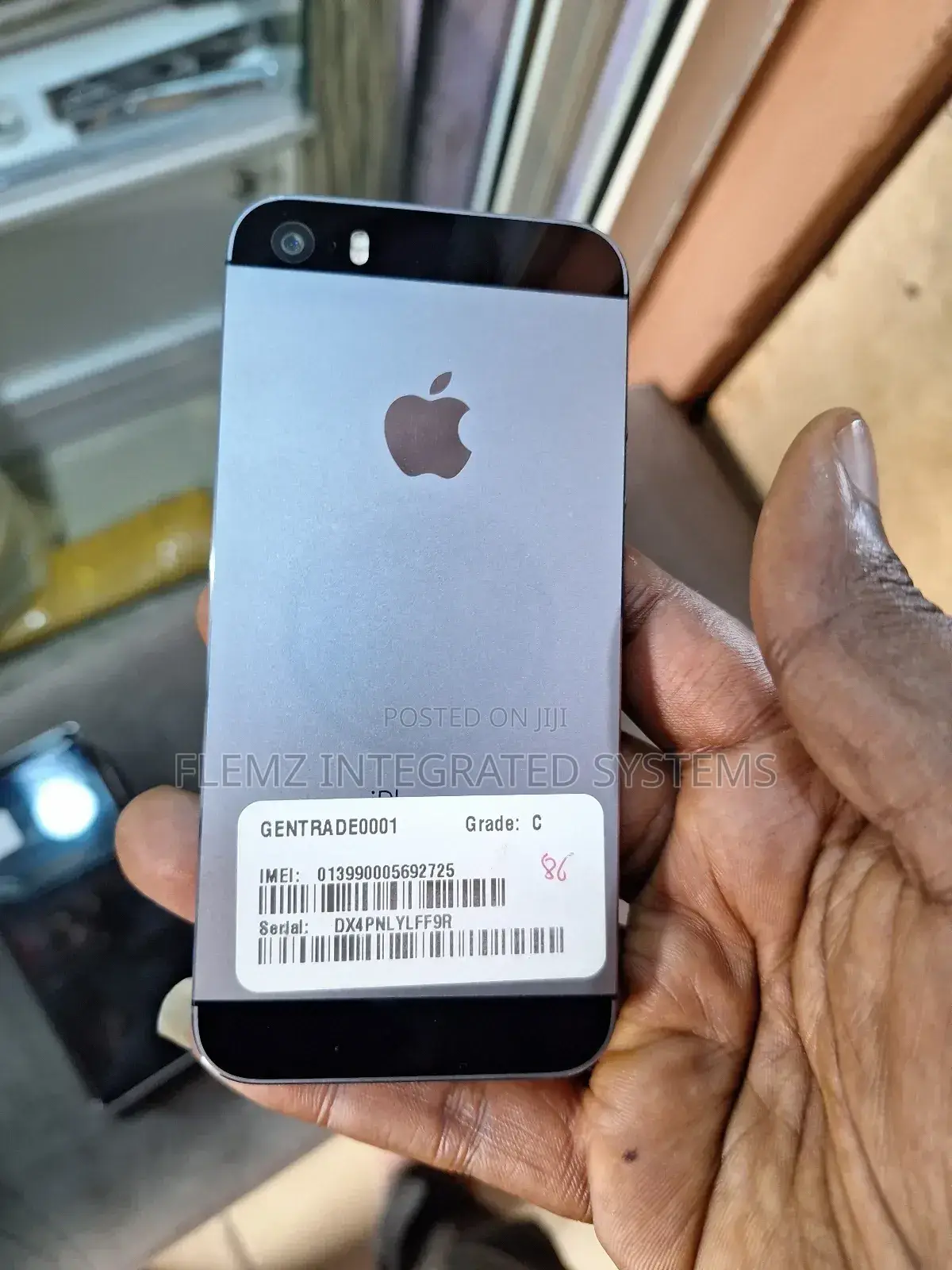 Apple iPhone 5s 16 GB Gray