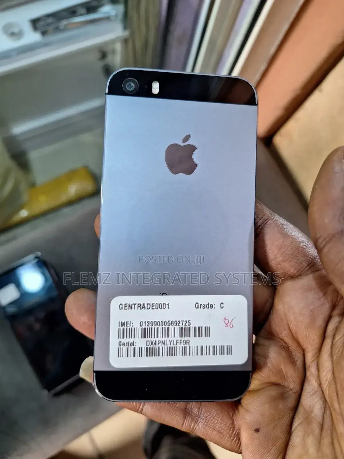 Apple iPhone 5s 16 GB Gray